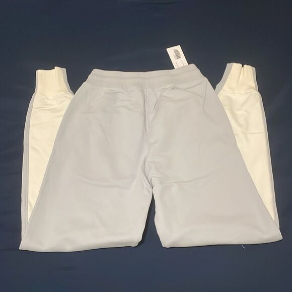 NWT outdoor voices dove/bone two toned cuffed with front pocket jogger sweats - Picture 1 of 12